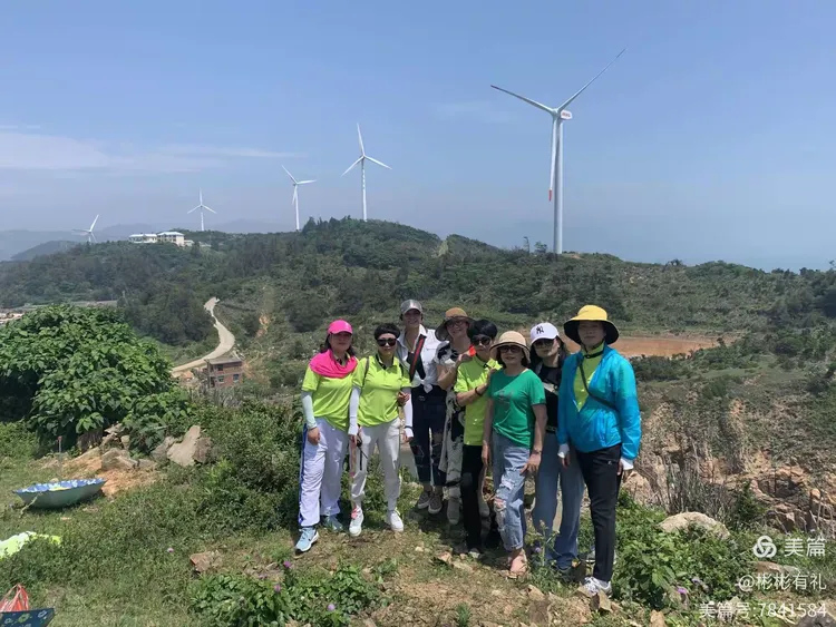 关岛球队冲刺前进，追逐胜利的脚步